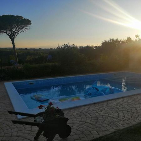 Villa Oscar Vasto Luaran gambar