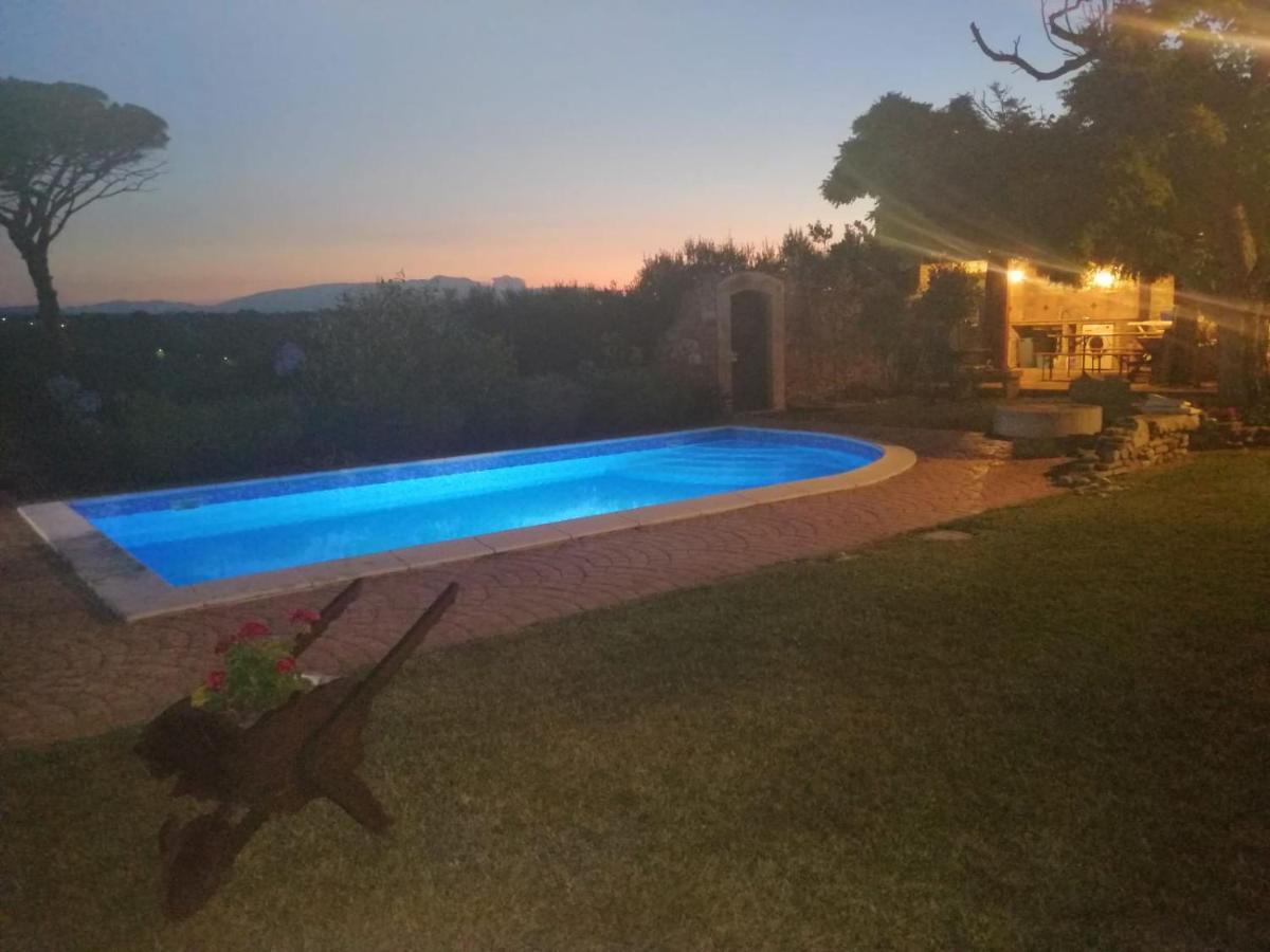Villa Oscar Vasto Luaran gambar