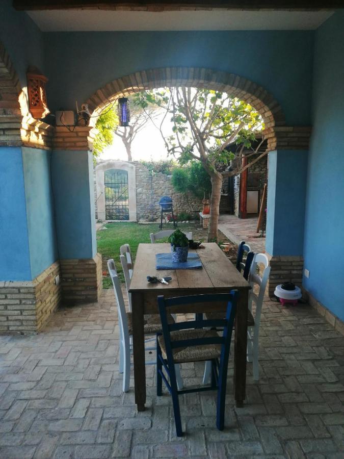 Villa Oscar Vasto Luaran gambar